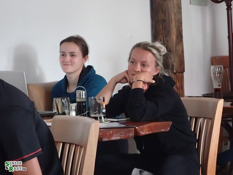 Soustředit se jde i v hospodě.